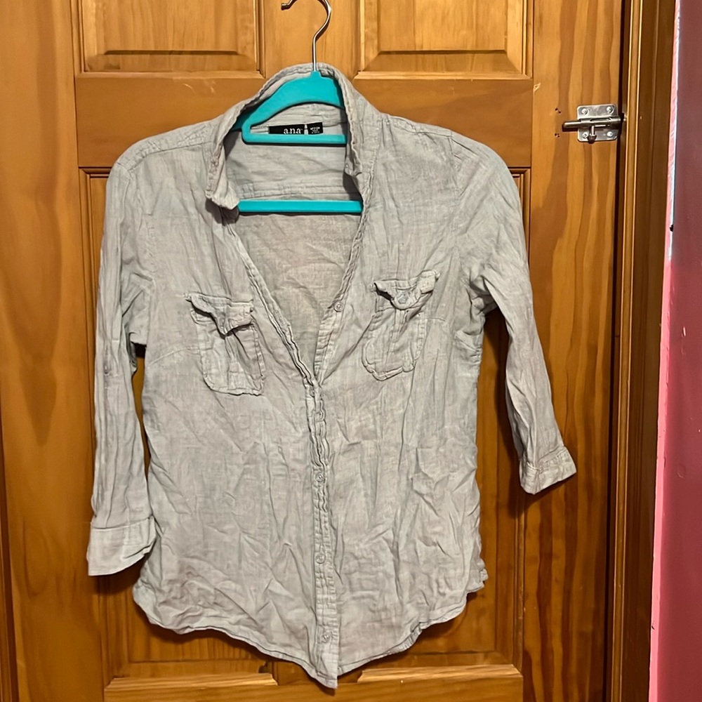 Women’s 3/4 sleeve button down